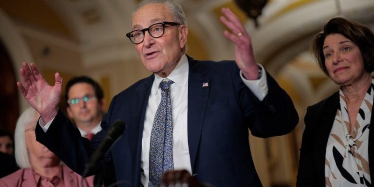 Democrats refuse to budge over Obamacare fight as shutdown drags on