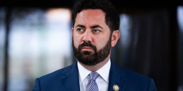 Battleground GOP lawmaker moves to block what he calls Democratic redistricting ‘power grab’