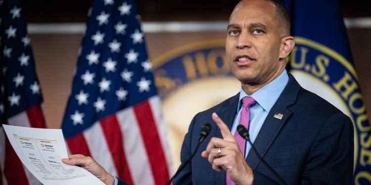 GOP senator jabs Jeffries as ‘butt hurt’ over Trump-Schumer deal